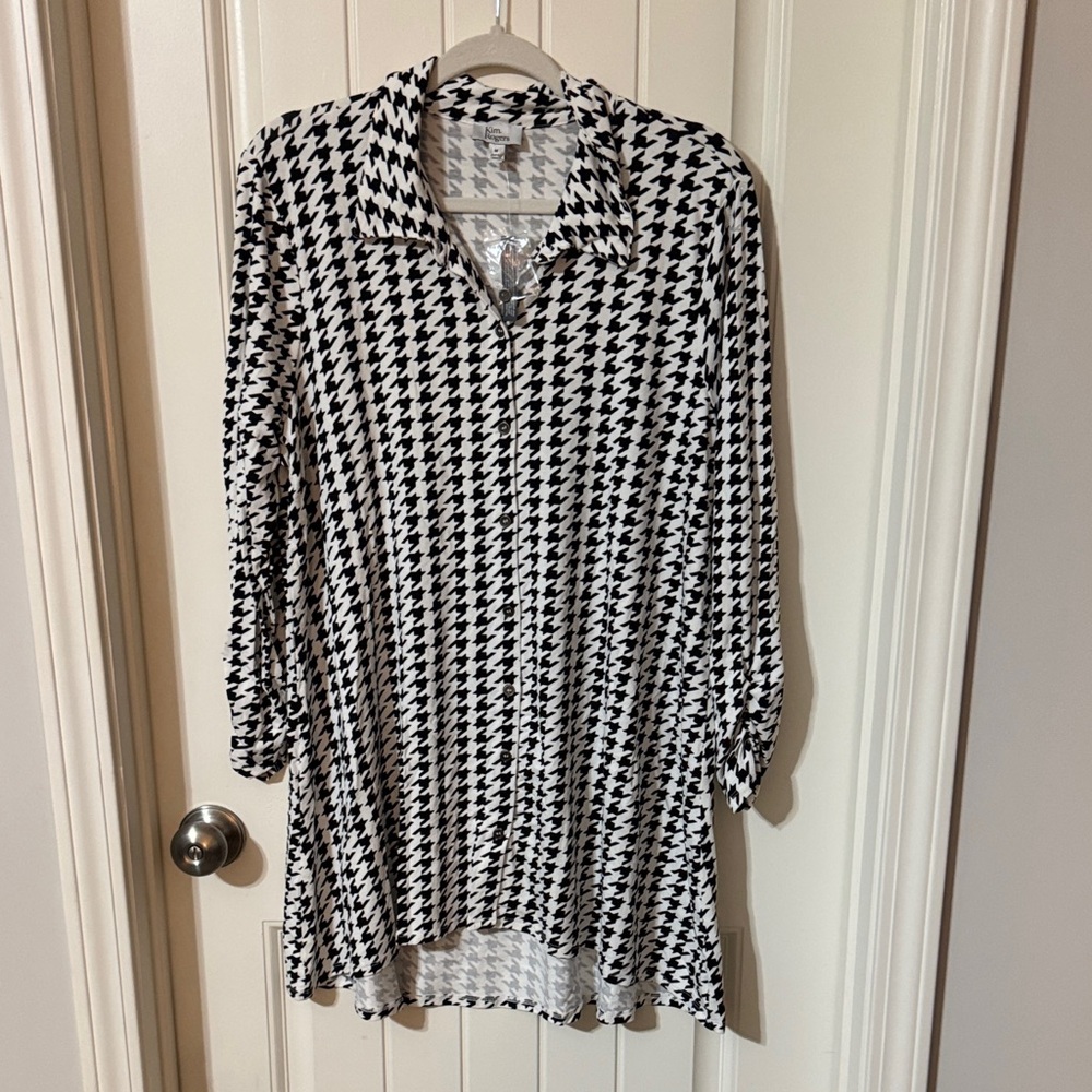 Kim Rogers Black and White Houndstooth Button Down Shirt